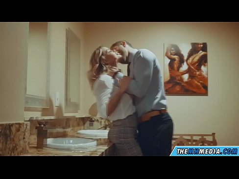 ❤️ כשבלונדינית חזה מפתה אותך בשירותים ציבוריים סרטון סקס בפורנו iw.virtsextor.ru ☑